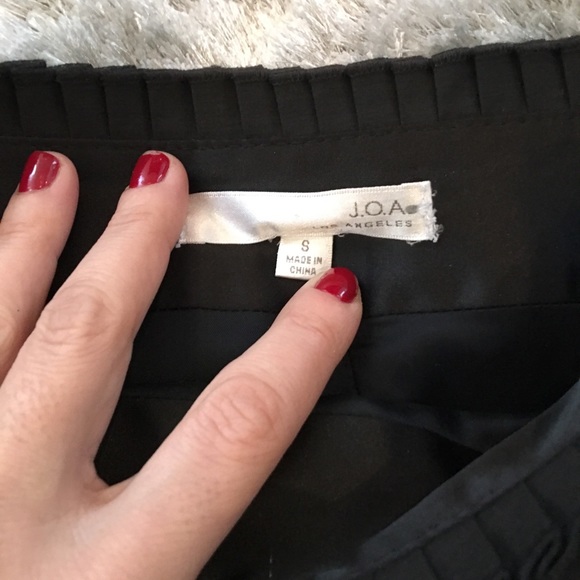 🎉HP🎉BNWOT JOA Ruched and Pleated Midi Skirt - Picture 4 of 4